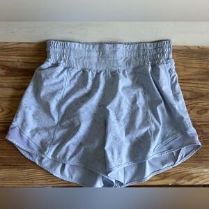 Lululemon  Hotty hot high rise 4” size 6 EUC